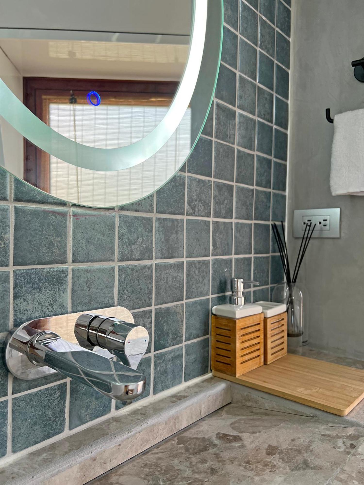 Almare Zonte - Beachfront Glamping Hotel 埃尔蒙特 外观 照片