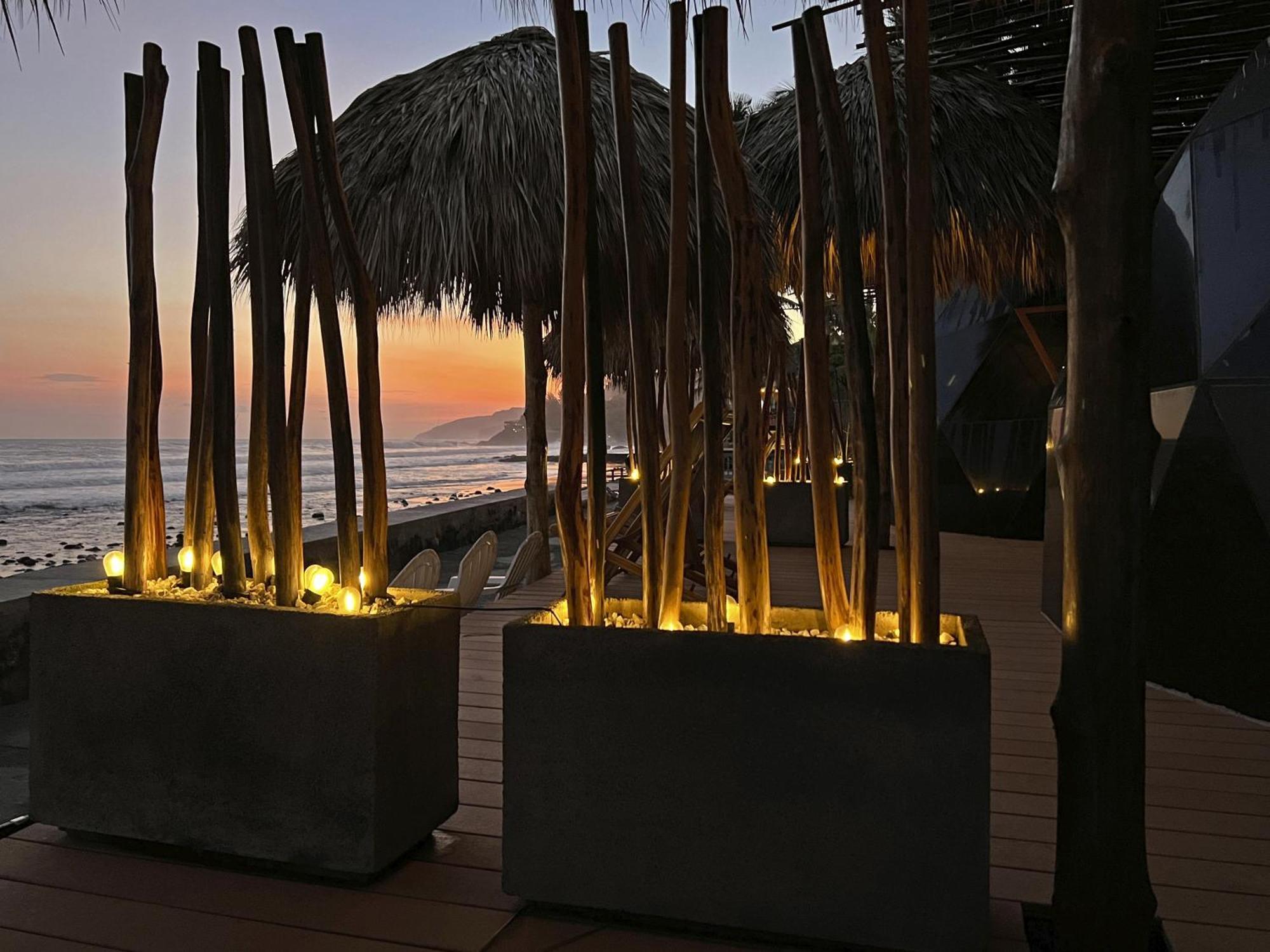 Almare Zonte - Beachfront Glamping Hotel 埃尔蒙特 外观 照片