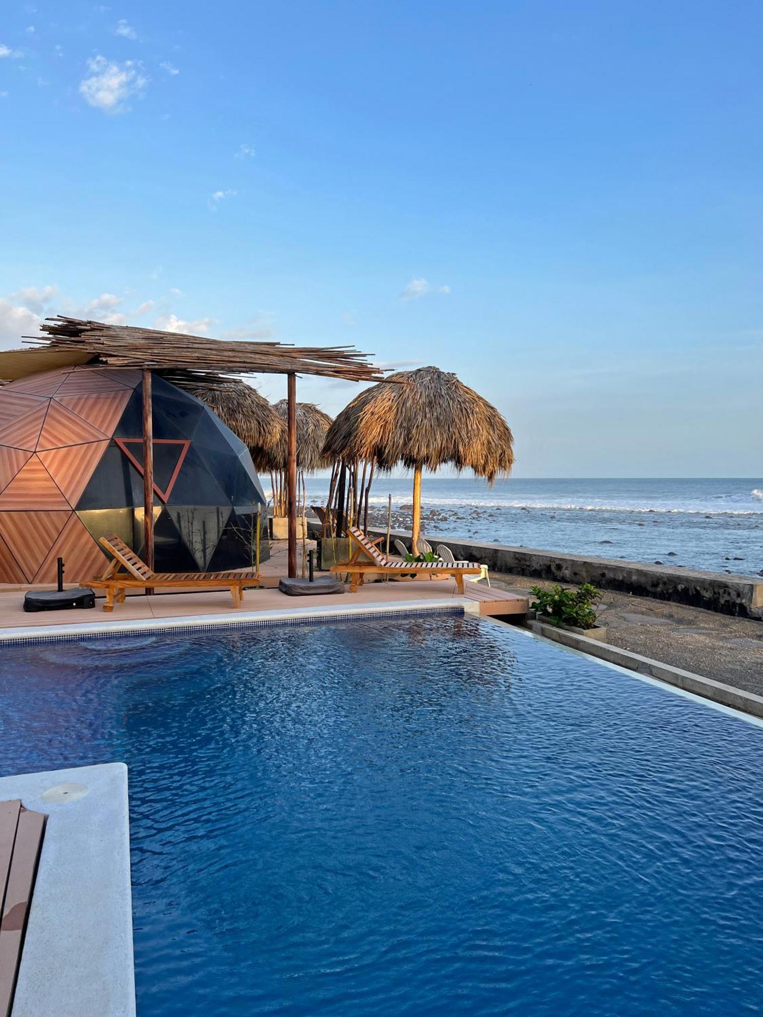 Almare Zonte - Beachfront Glamping Hotel 埃尔蒙特 外观 照片