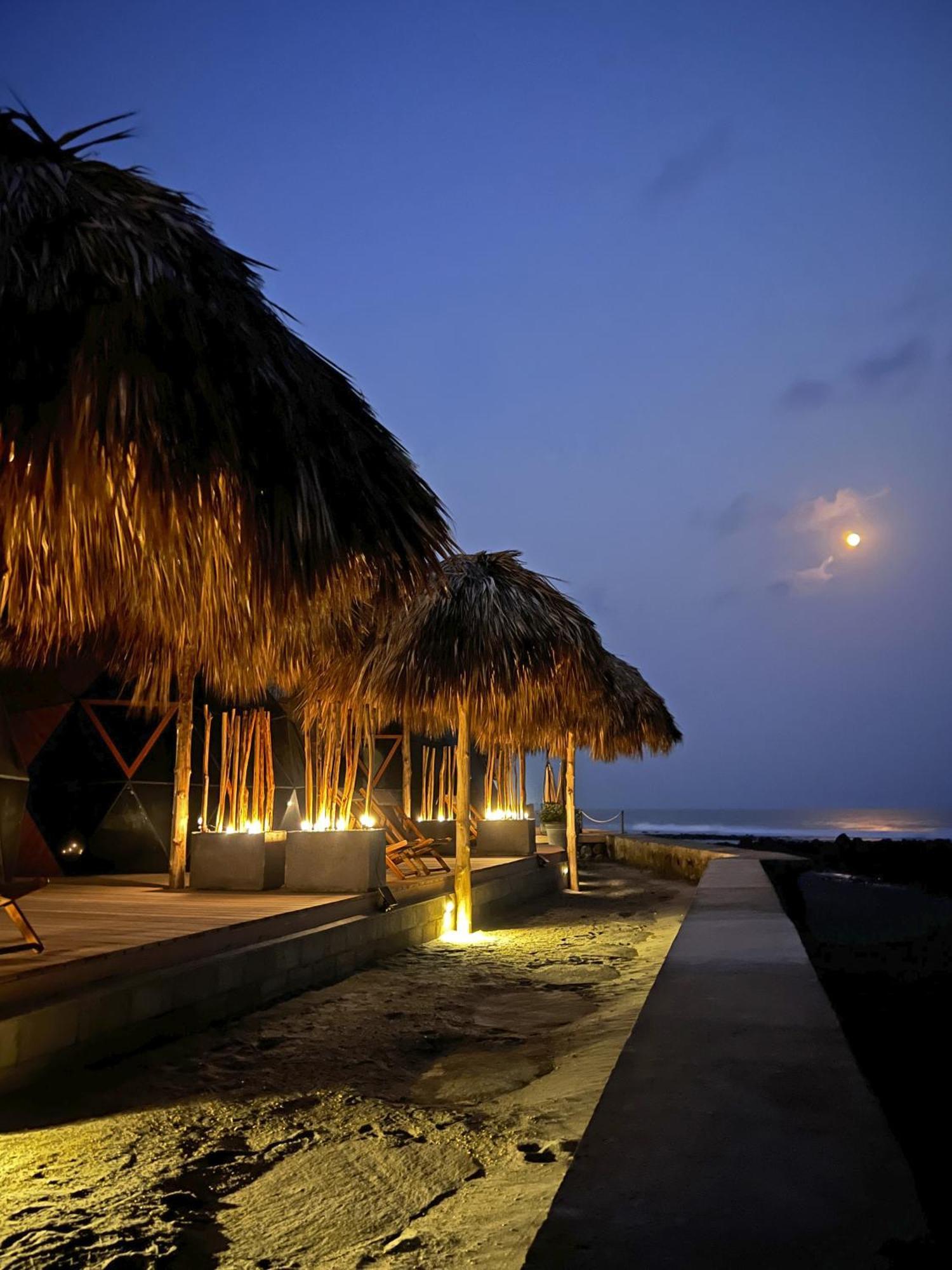 Almare Zonte - Beachfront Glamping Hotel 埃尔蒙特 外观 照片