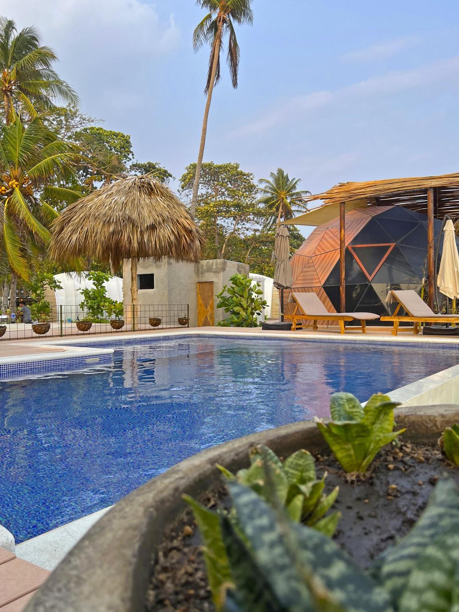 Almare Zonte - Beachfront Glamping Hotel 埃尔蒙特 外观 照片