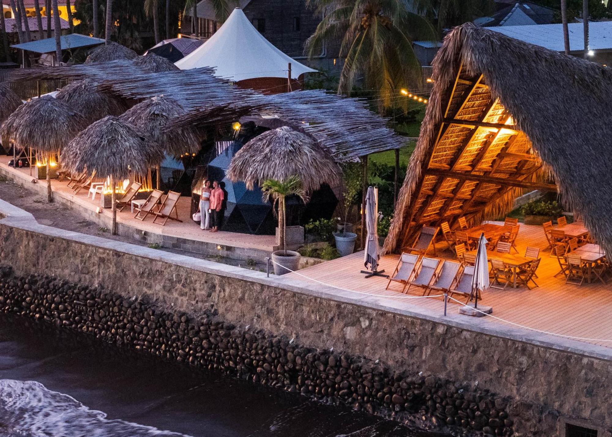 Almare Zonte - Beachfront Glamping Hotel 埃尔蒙特 外观 照片