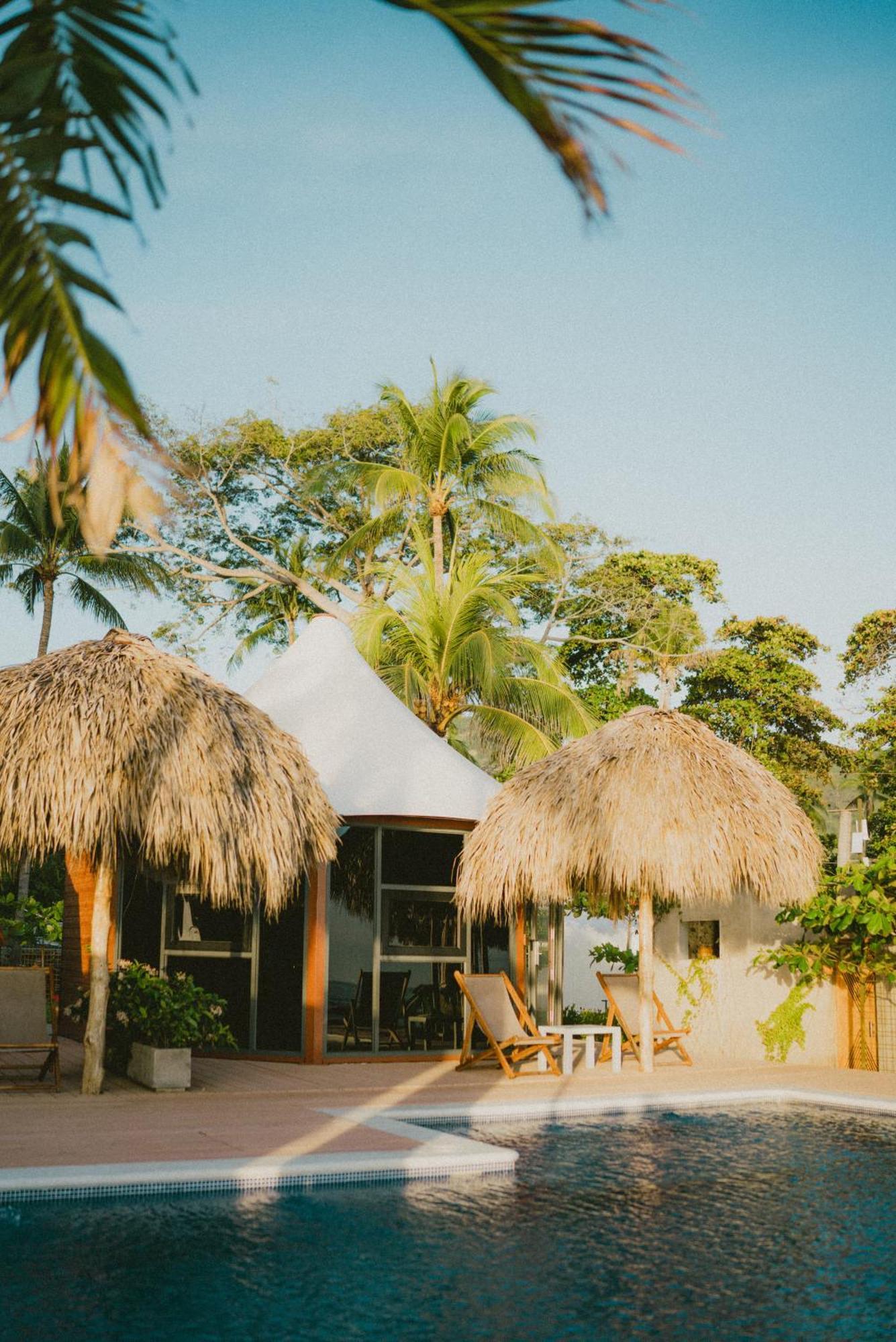 Almare Zonte - Beachfront Glamping Hotel 埃尔蒙特 外观 照片